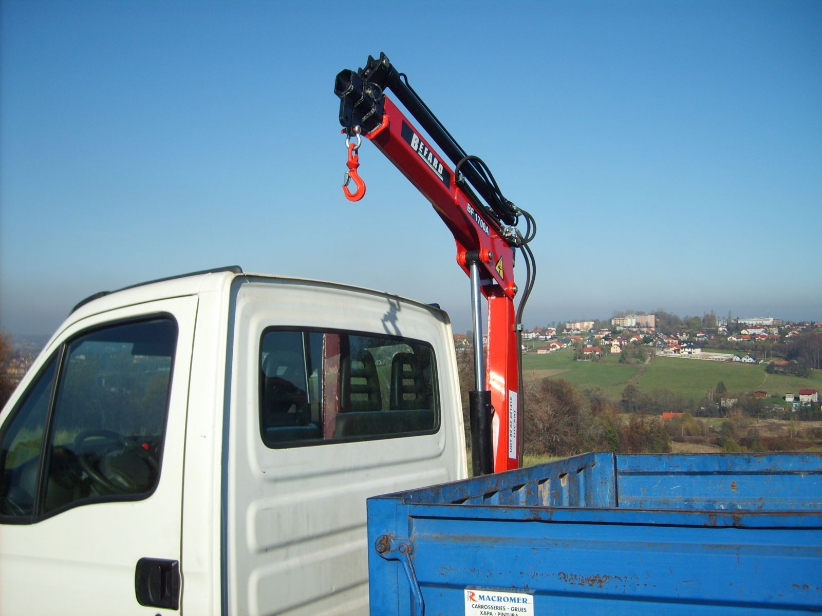 żuraw befard bf na iveco daily